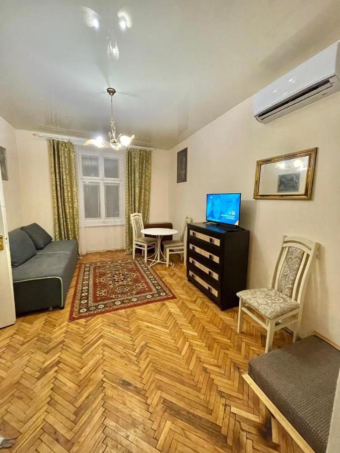Style Apartments In Old Lviv Buitenkant foto